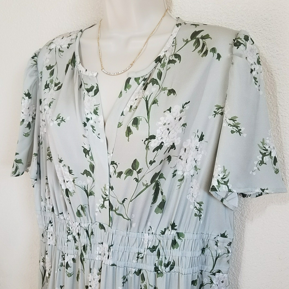 QUINCE Floral Silk Blend Tiered Maxi Dress in Jasmine Vines - Picture 2 of 11
